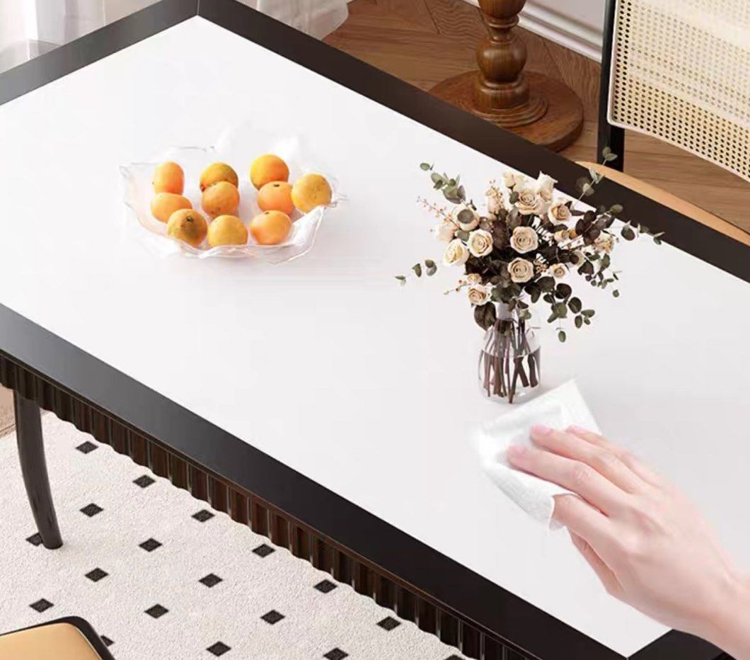 DOUGLAS Vintage Sintered Stone Dining Table