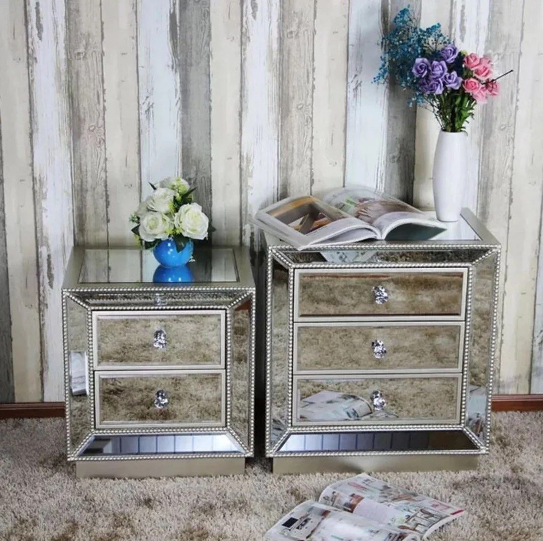 HAEZL Mirrored Bedside Table
