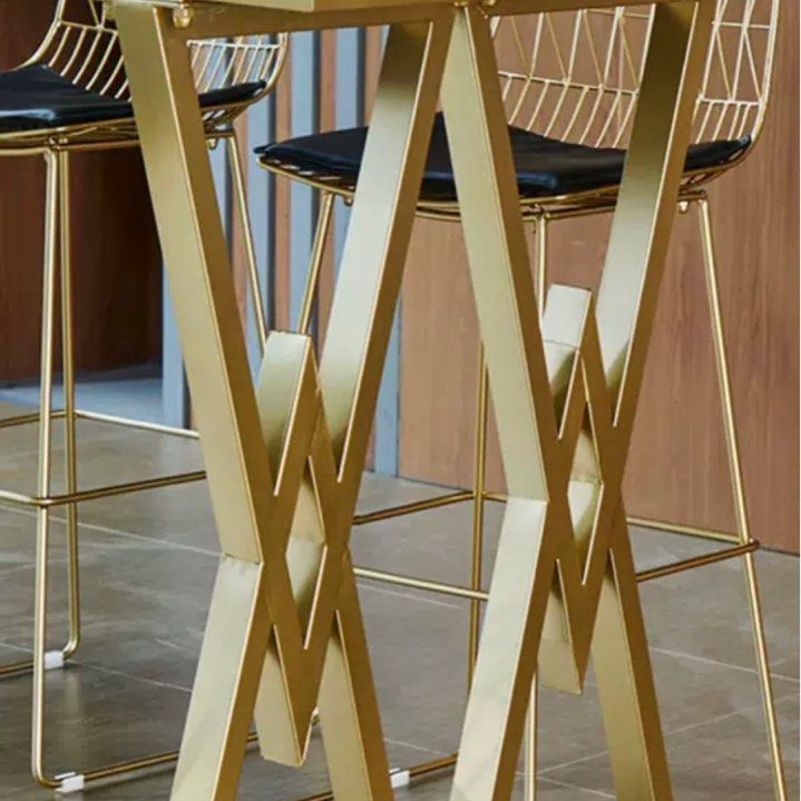 OXFORA Luxury Bar Table & Stools