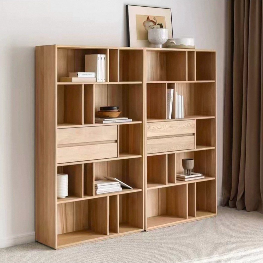 HAYDE Modern Solid Wood Bookshelf