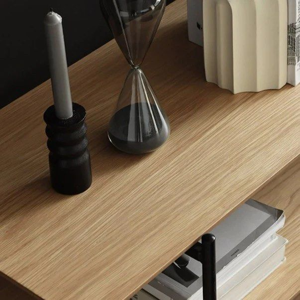 YARRICK Nordic TV Shelf