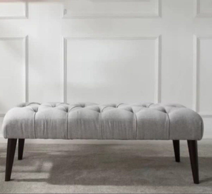 LEOPOLD Classic Tufted Bench