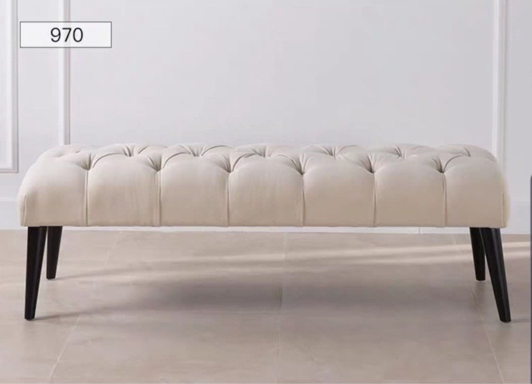 LEOPOLD Classic Tufted Bench