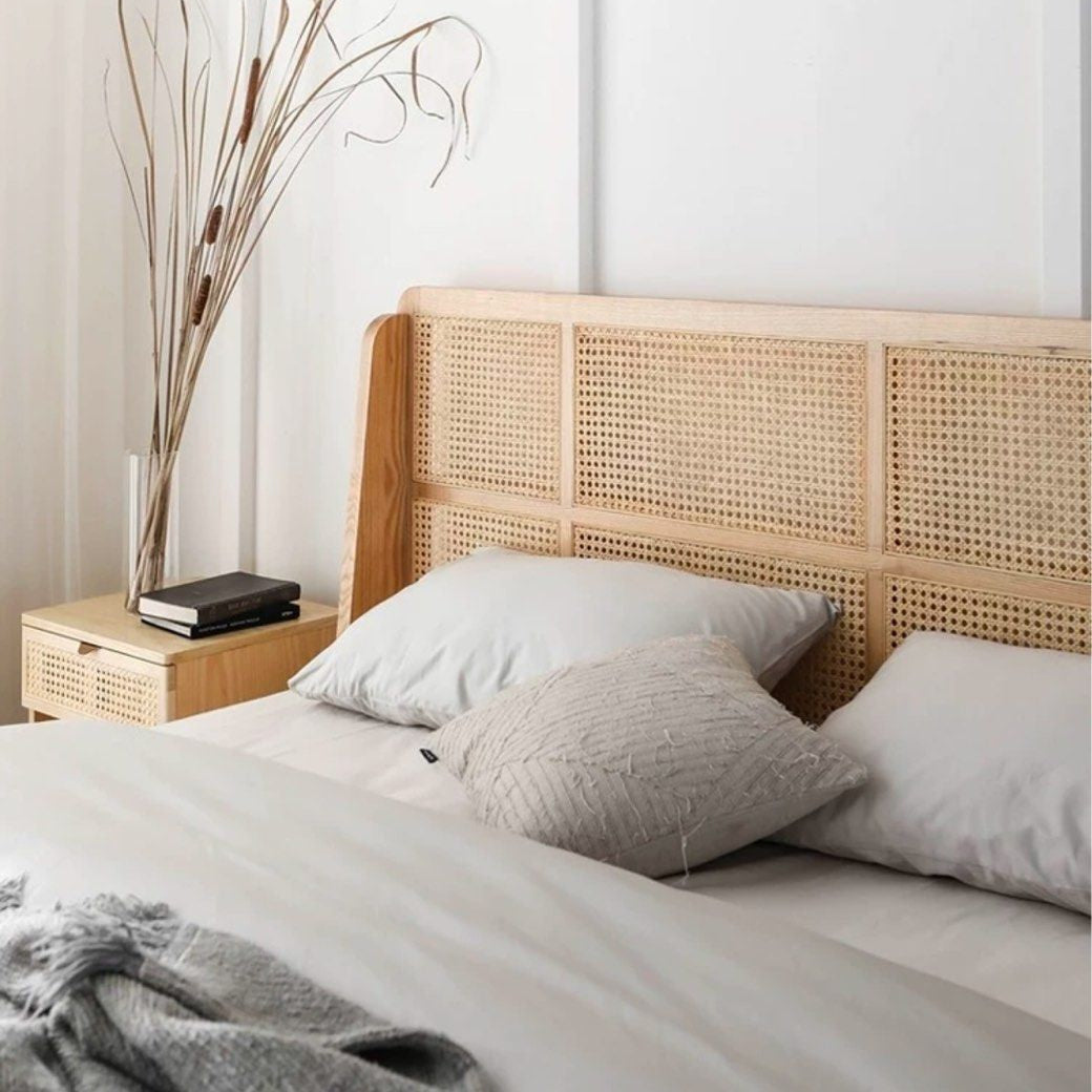 JOHNA Vintage Rattan Bedframe