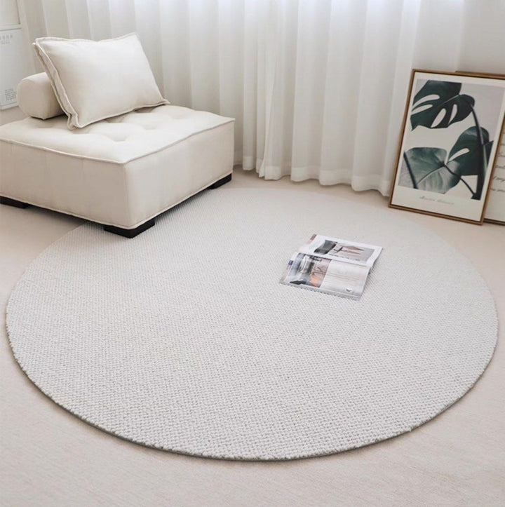 ERNIE Minimalist Round Wool Rug