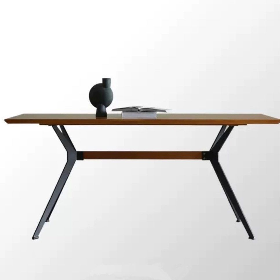 HARLOWE Modern Solid Wood Dining Table