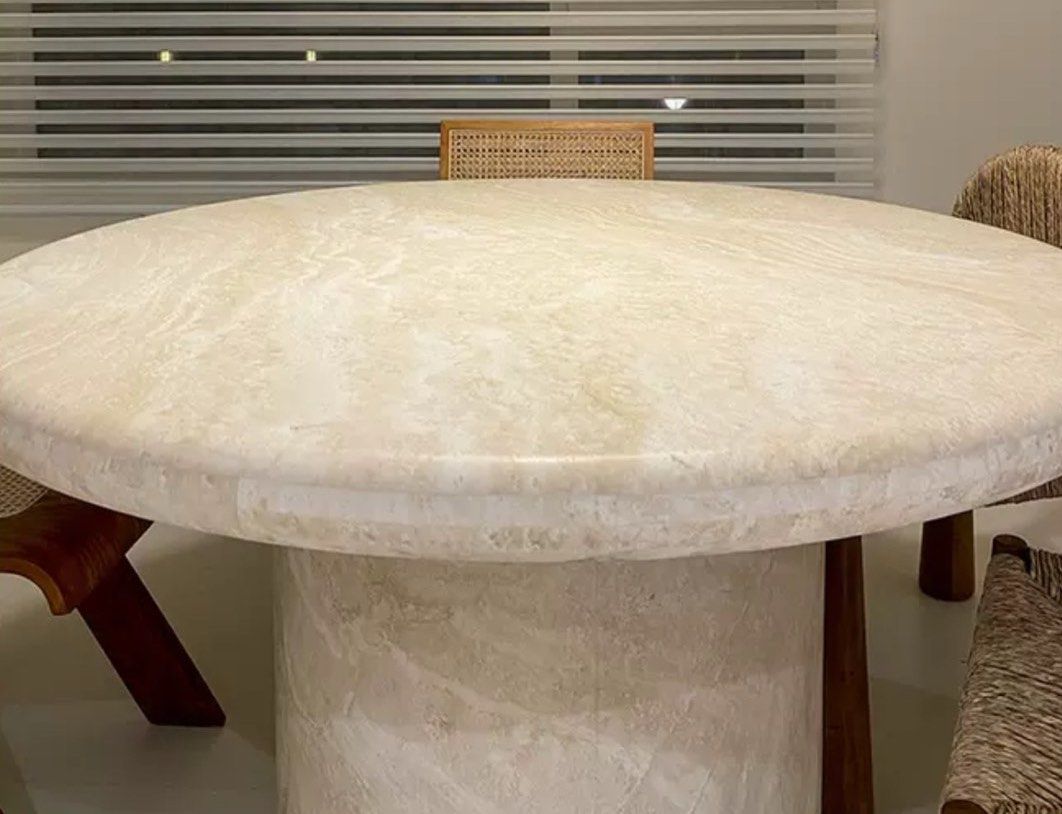 FRAMPTON Modern Travertine Round Dining Table