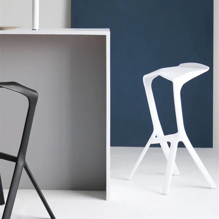 LEVI Creative Bar Stool (set of 2)