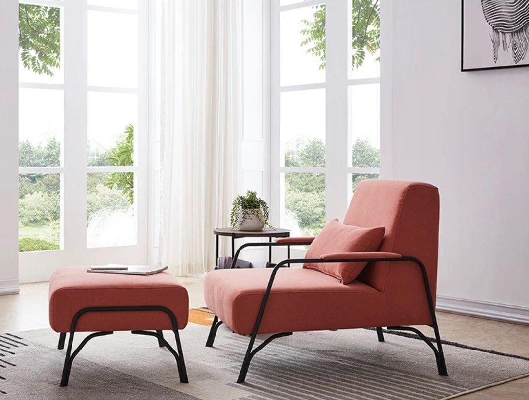 FINOLA Modern Lounge Chair With Ottoman