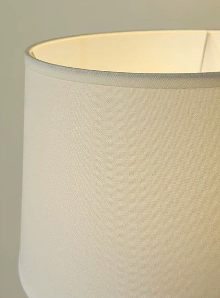 NOIVA Oriental Table Lamp