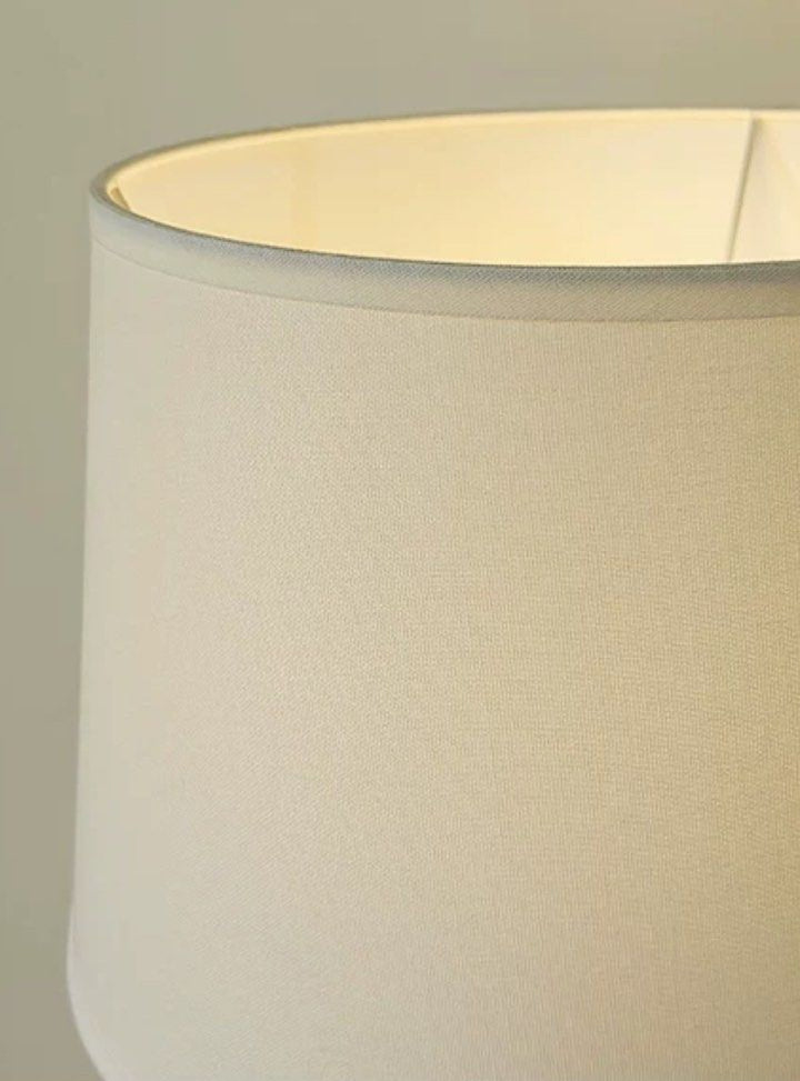 NOIVA Oriental Table Lamp