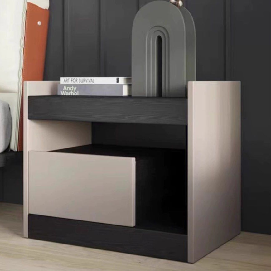 REZON Modern Bedside Table – Radical Homes