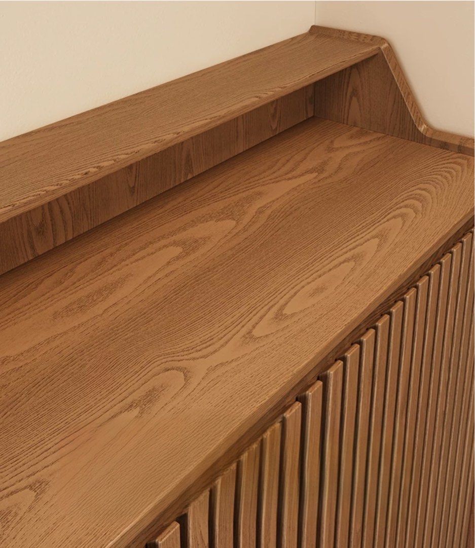 ROBEN Modern Solid Wood Fluted Shoe Cabinet