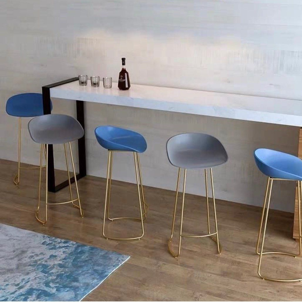 BESI Minimalistic Bar Stool