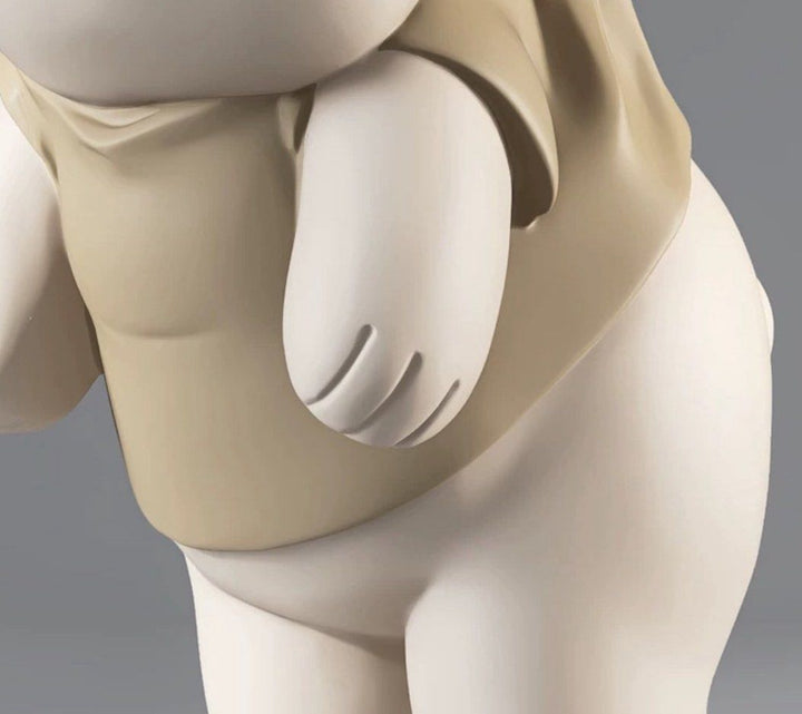 VESA Modern Bear Decorative Figurine