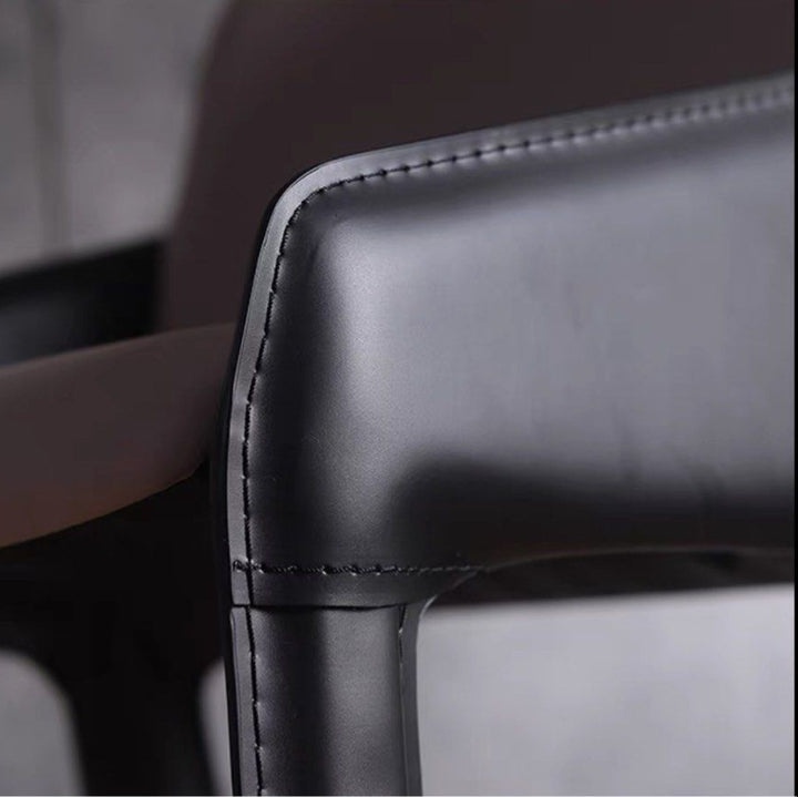 PRESTIGE Modern Saddle Leather Bar Stool